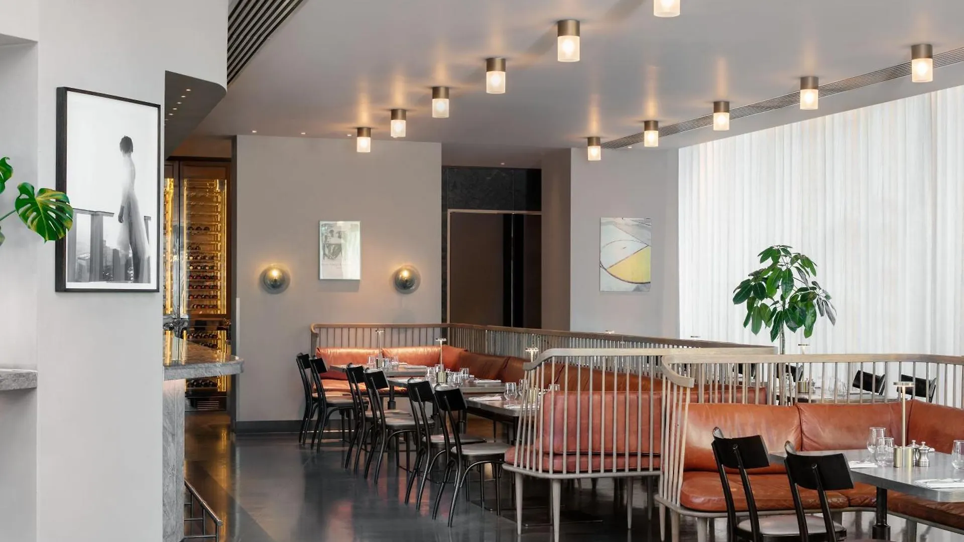 The Stratford, Autograph Collection Hotell London